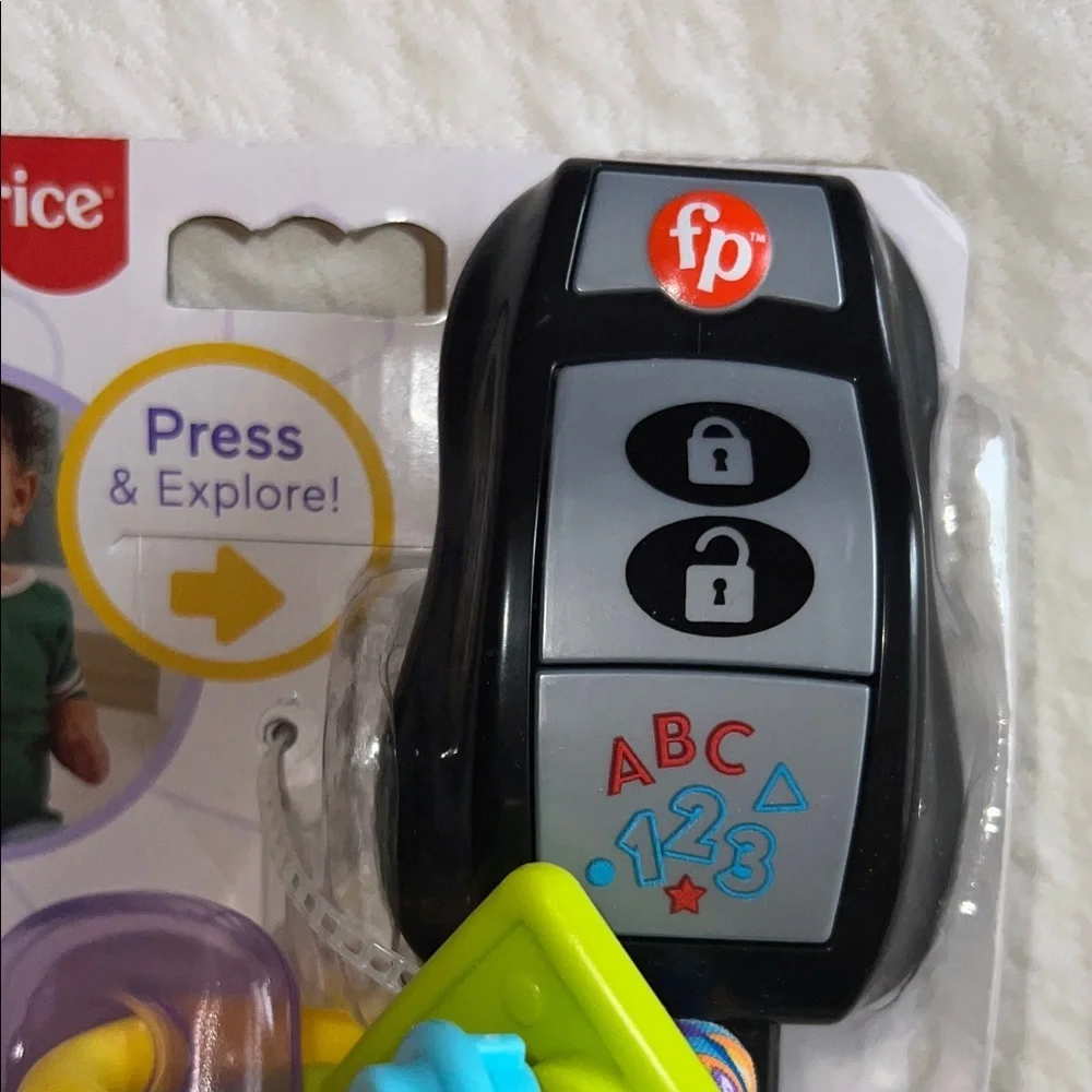Fisher-Price Colorful Play & Go Keys